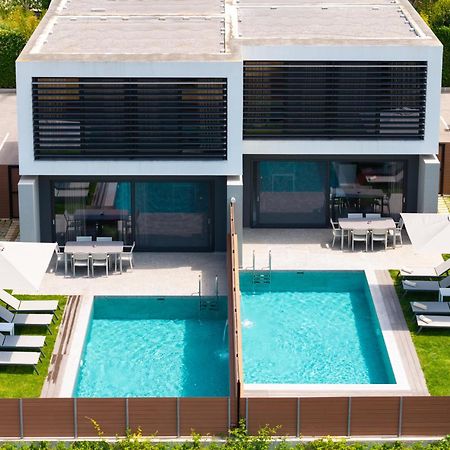 Momentum Villas Jaliszósz Kültér fotó